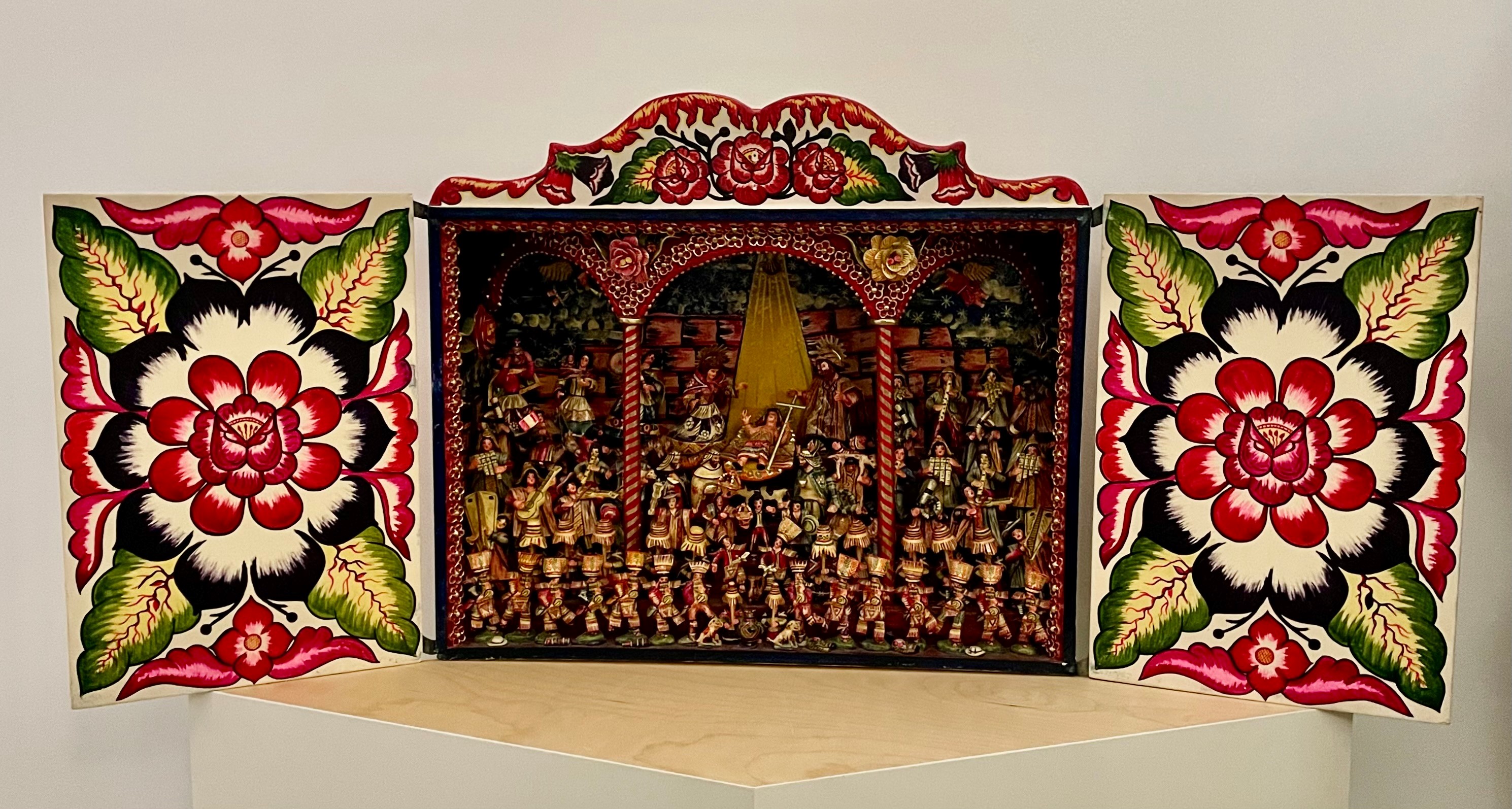 Nacimiento Miga de pan cocida, policromada con anilina y barniz Caja de madera enyesada y policromada Al dorso: “Angel”/ Hand Made Perú Finales del siglo XX  N.º inv. 585 CA  Colección AECID 